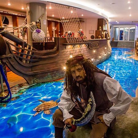 مامايا Pirates Resort المظهر الخارجي الصورة